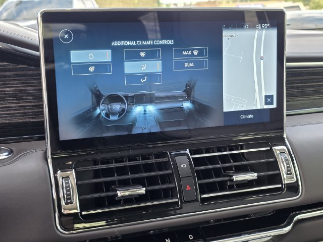 Used 2023 Lincoln Navigator Black Label AWD/4WD image 11