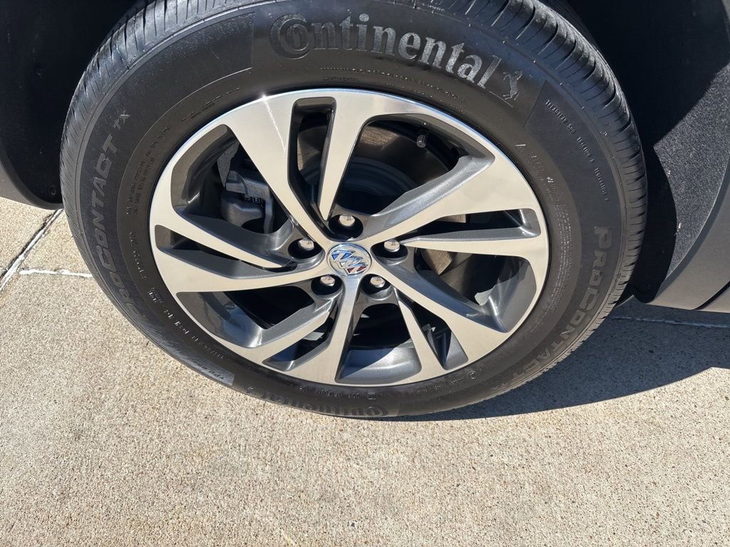 Used 2022 Buick Envision Essence w/ Safety Package image 8
