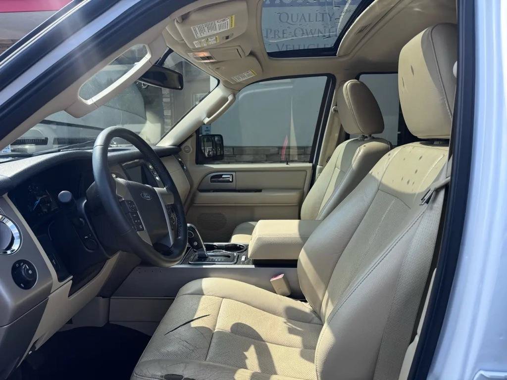 Used 2017 Ford Expedition Limited RWD image 15
