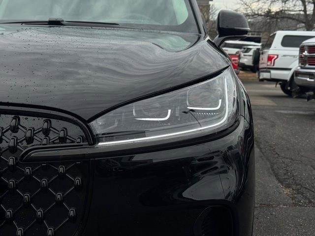 New 2026 Lincoln Aviator Reserve image 3