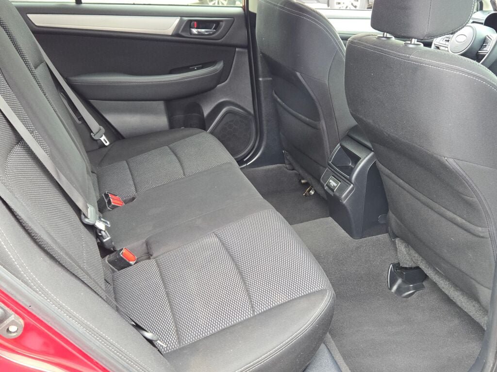 Used 2018 Subaru Outback 2.5i Premium AWD/4WD image 7