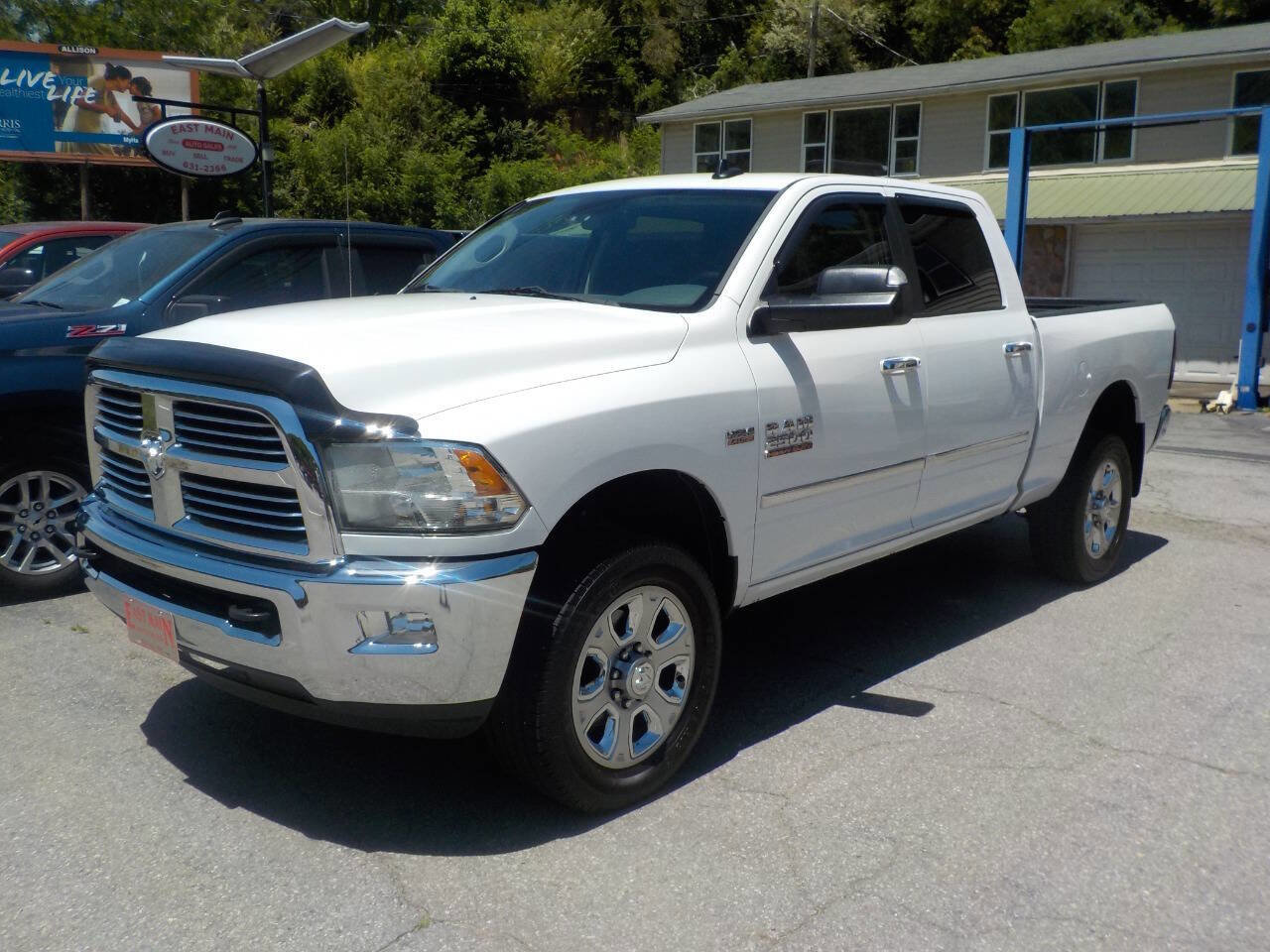 Used 2015 RAM 2500 Big Horn AWD/4WD image 2