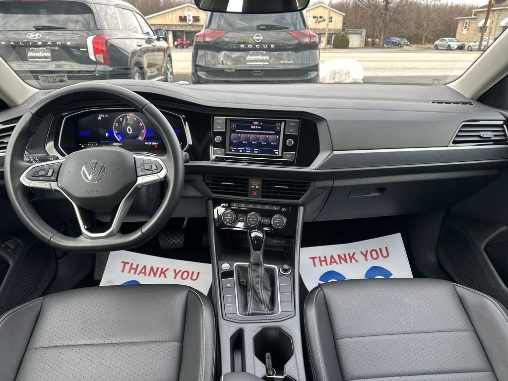 Used 2024 Volkswagen Jetta SE image 24