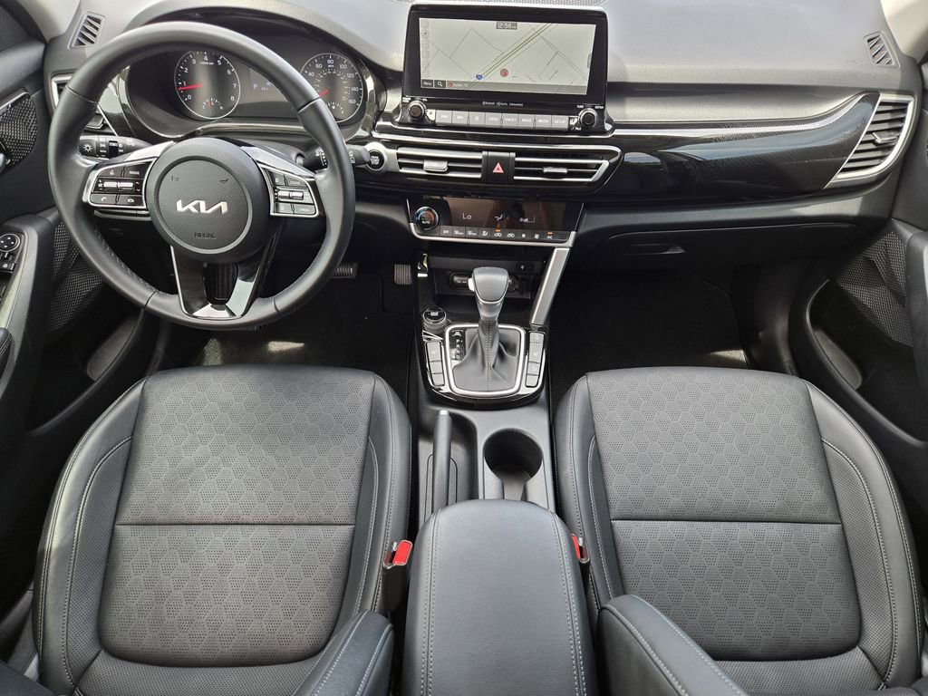 Certified 2023 Kia Seltos EX image 5