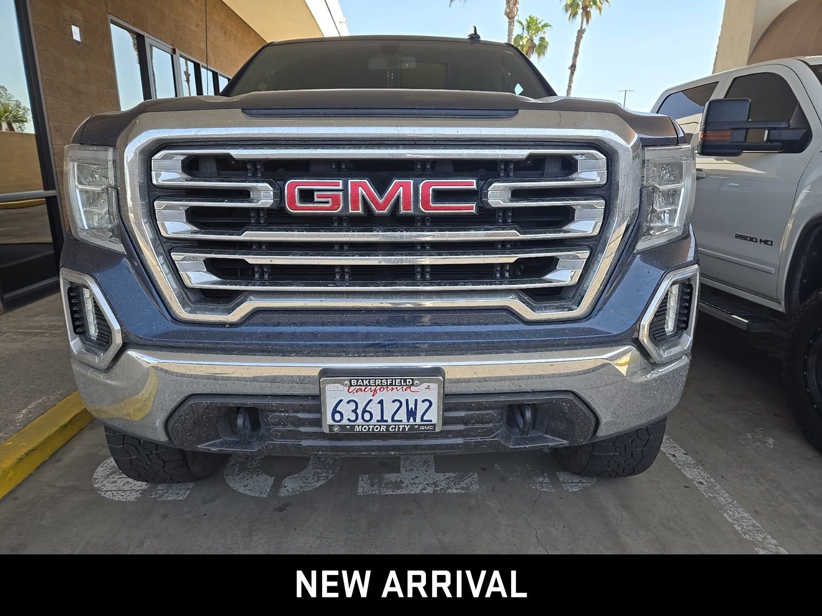 Used 2020 GMC Sierra 1500 SLT w/ SLT Premium Package image 3