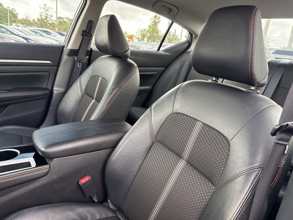 Certified 2025 Nissan Altima 2.5 SR FWD image 19