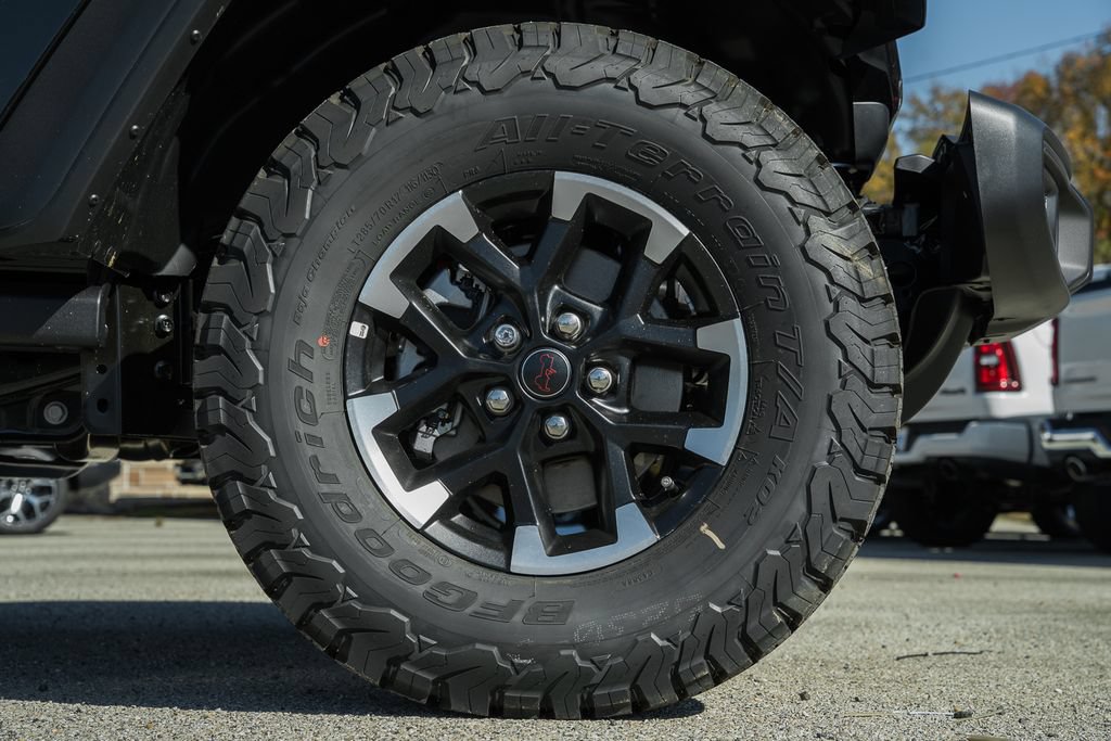 New 2025 Jeep Wrangler Unlimited Rubicon w/ Convenience Group AWD/4WD image 16