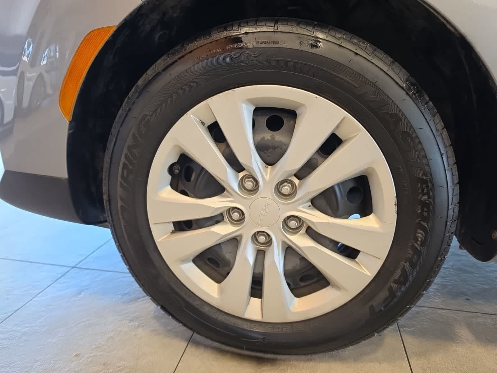 Used 2022 Kia Soul LX FWD image 17