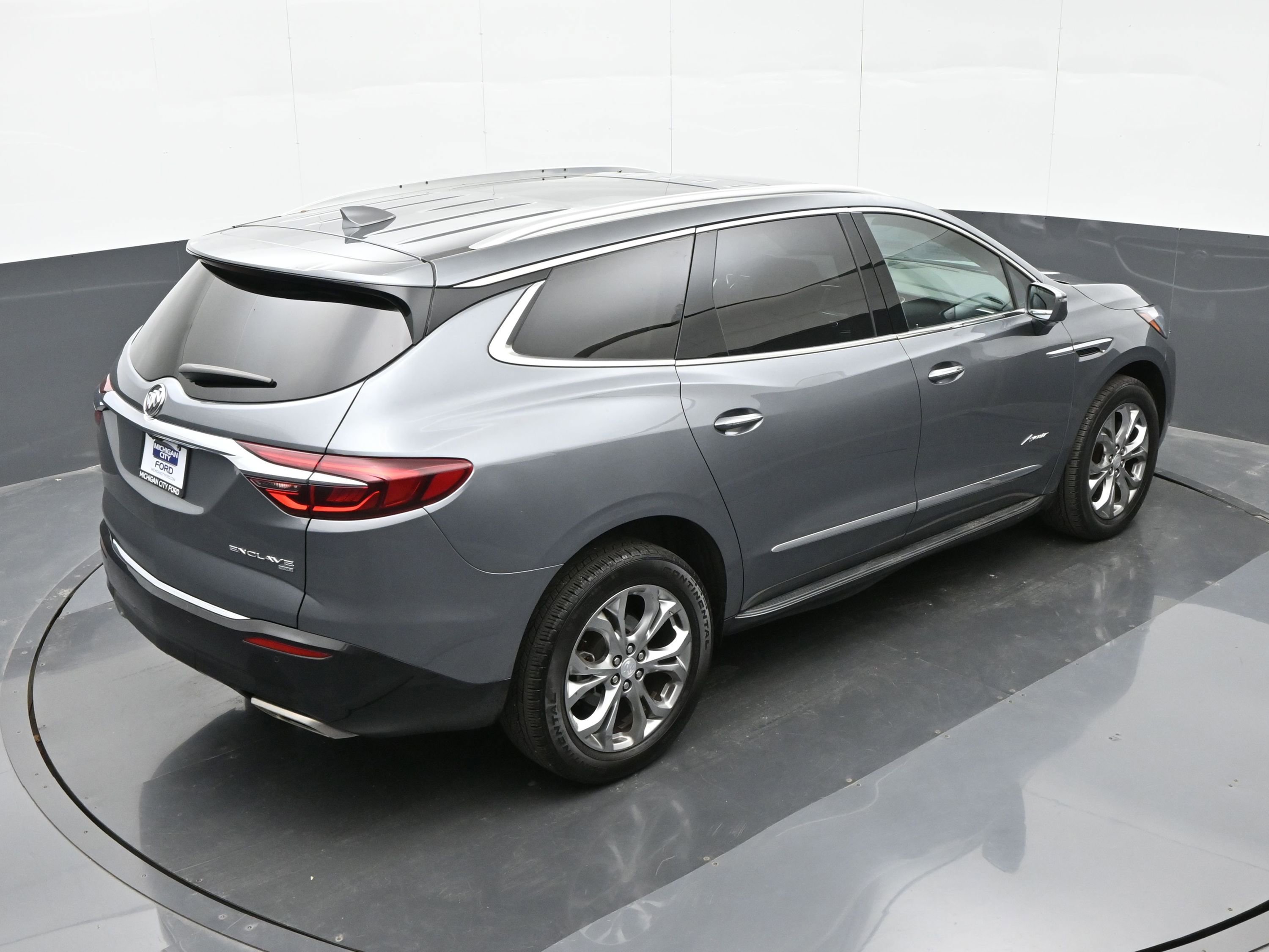 Used 2019 Buick Enclave Avenir w/ Avenir Technology Package image 38