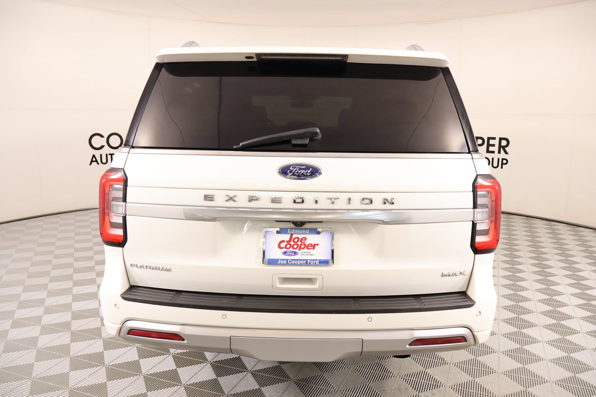 Used 2023 Ford Expedition Max Platinum AWD/4WD image 23