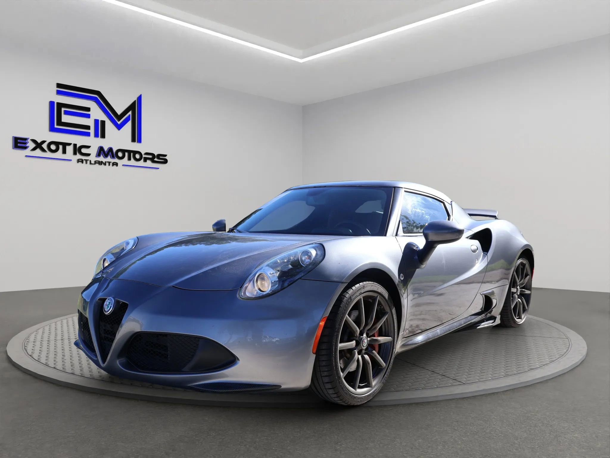 Used 2017 Alfa Romeo 4C Coupe image 1