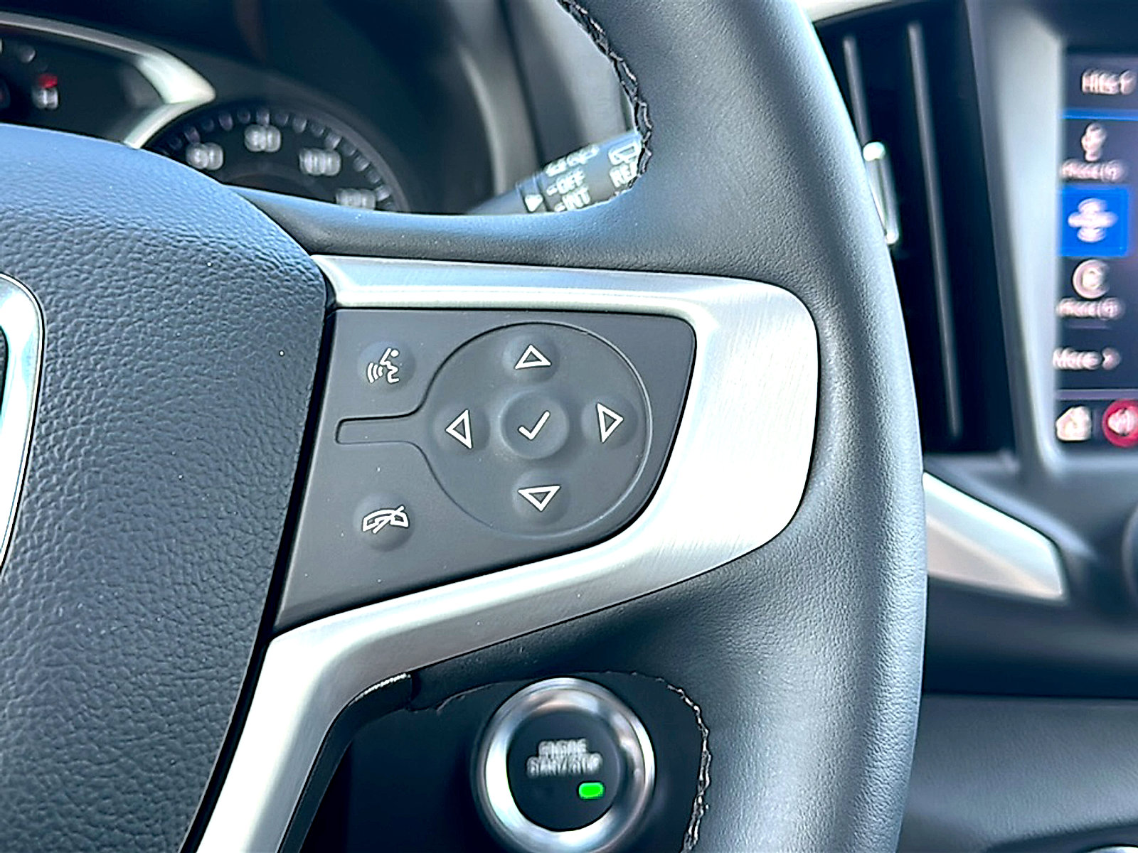 Used 2024 GMC Terrain SLT w/ Elevation Edition AWD/4WD image 28
