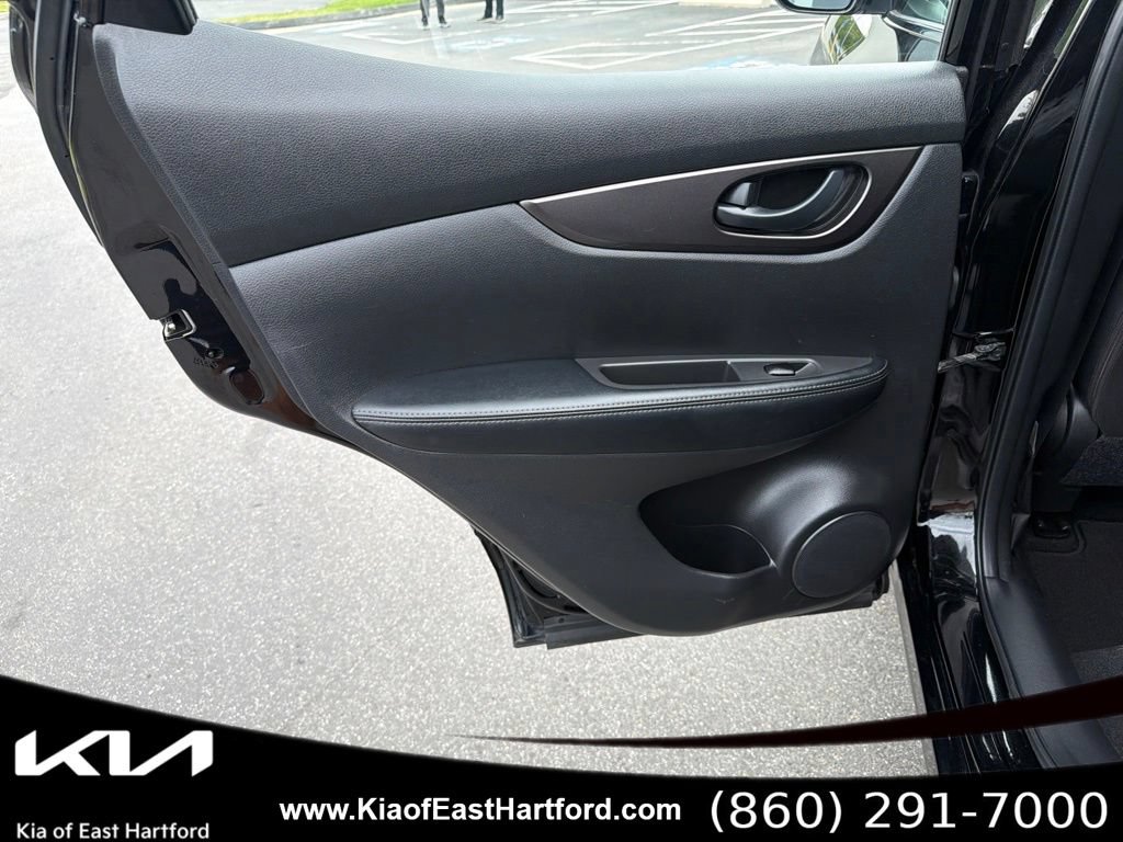 Used 2020 Nissan Rogue Sport S w/ Appearance Package AWD/4WD image 17