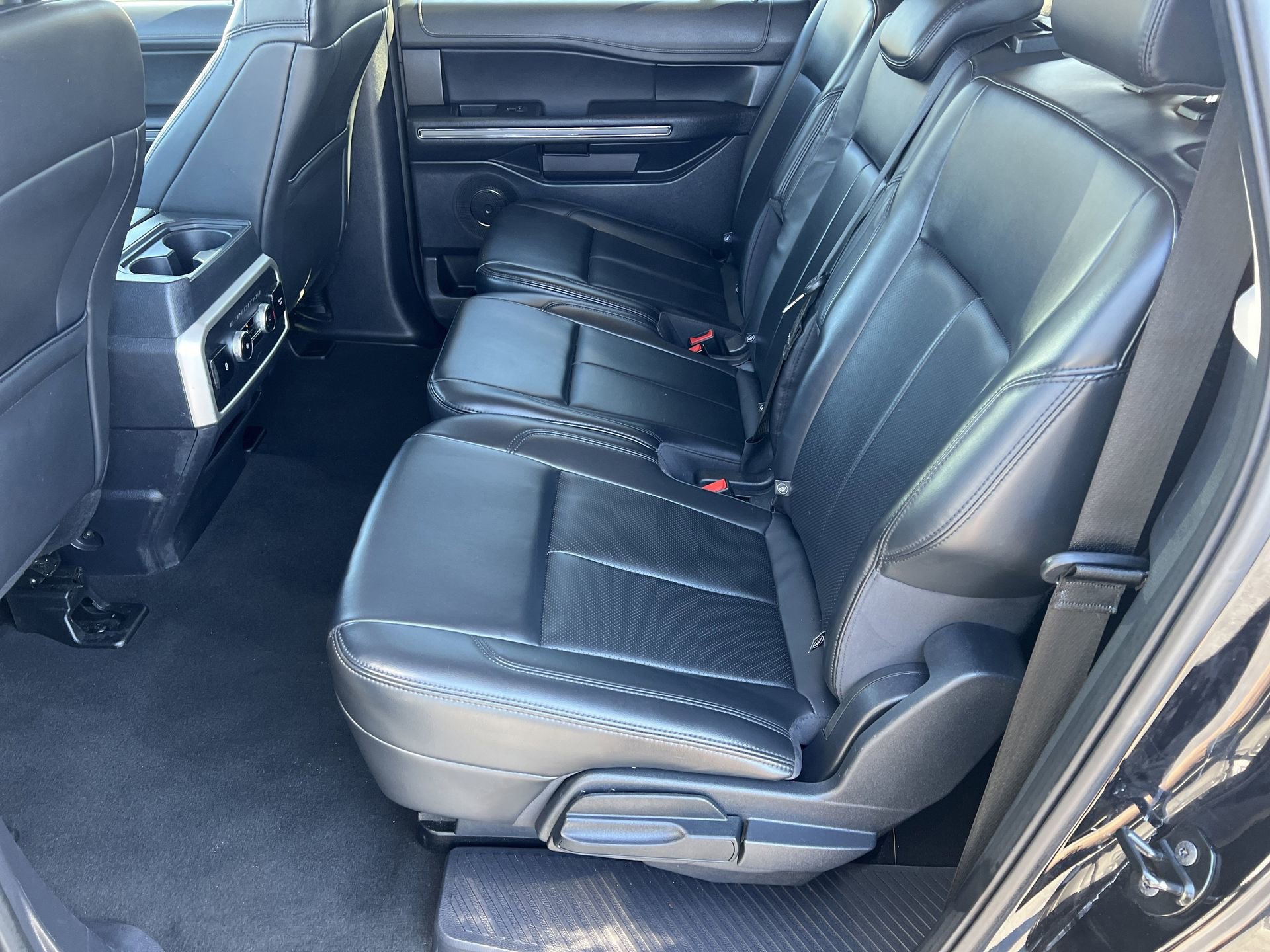 Certified 2024 Ford Expedition Max XLT image 21