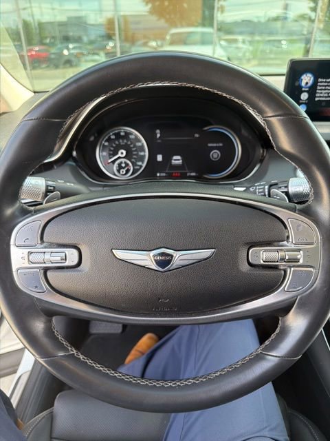 Used 2024 Genesis GV70 2.5T AWD/4WD image 12