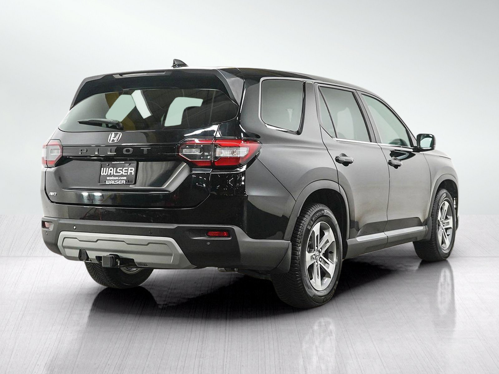 Used 2023 Honda Pilot EX-L image 5