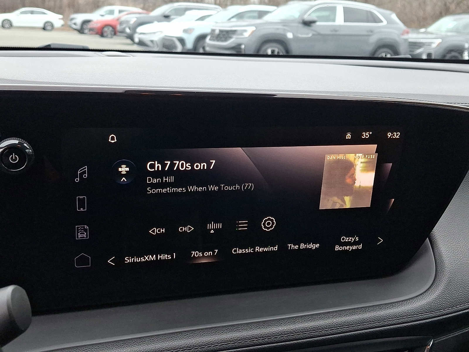 Used 2024 Buick Encore GX Sport Touring image 17