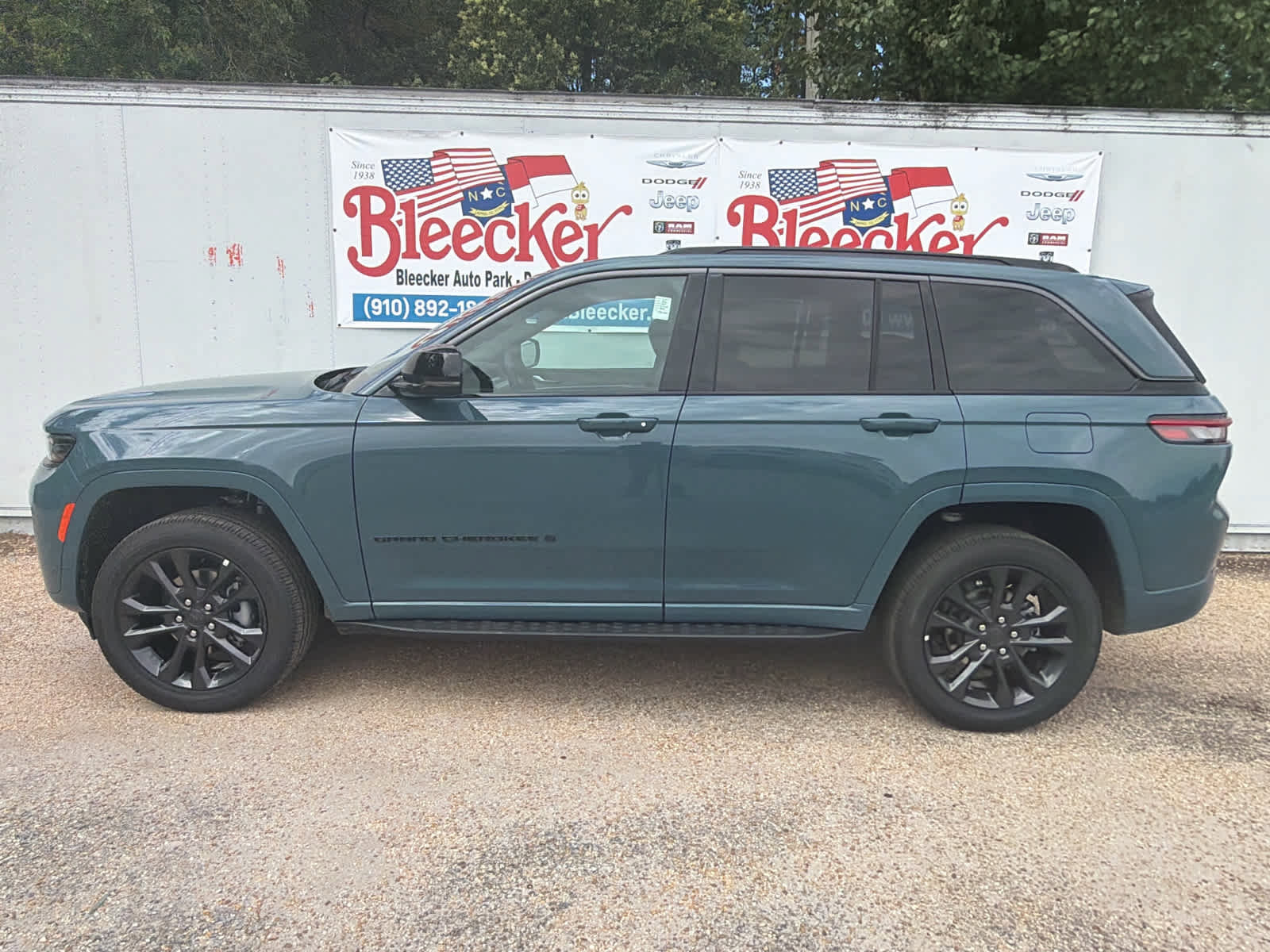 New 2026 Jeep Grand Cherokee Limited AWD/4WD image 7
