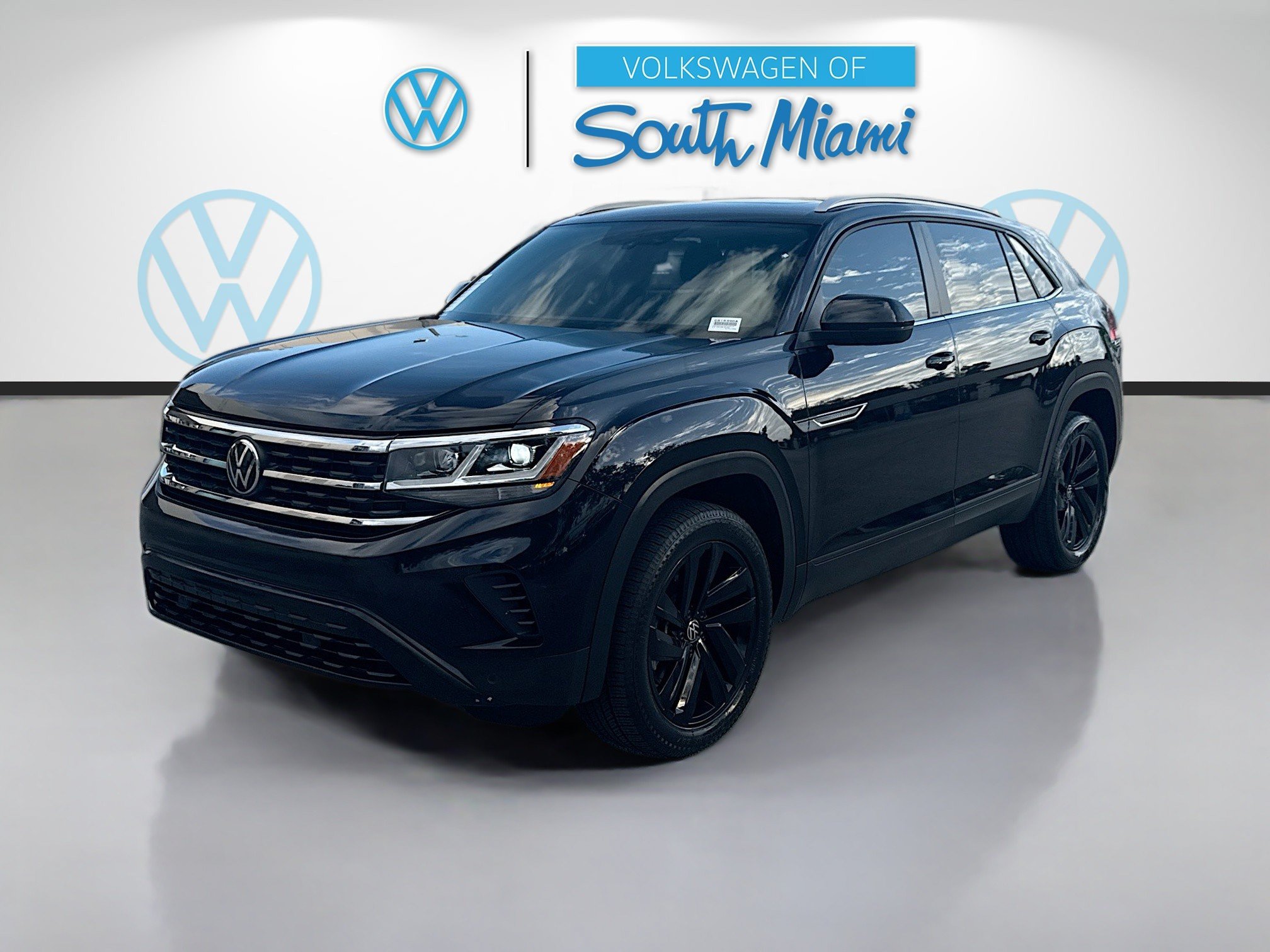 Used 2022 Volkswagen Atlas Cross Sport SE w/ Panoramic Sunroof Package AWD/4WD image 3