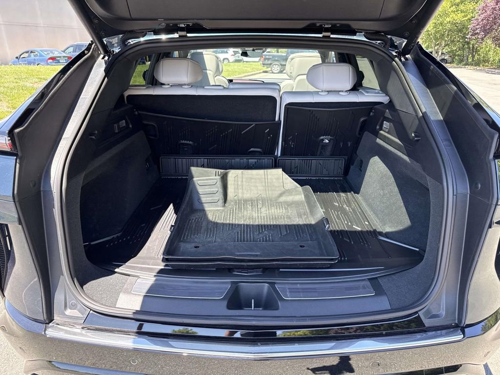 Used 2024 Cadillac Lyriq Luxury w/ LPO, Floor Liner Package AWD/4WD image 25