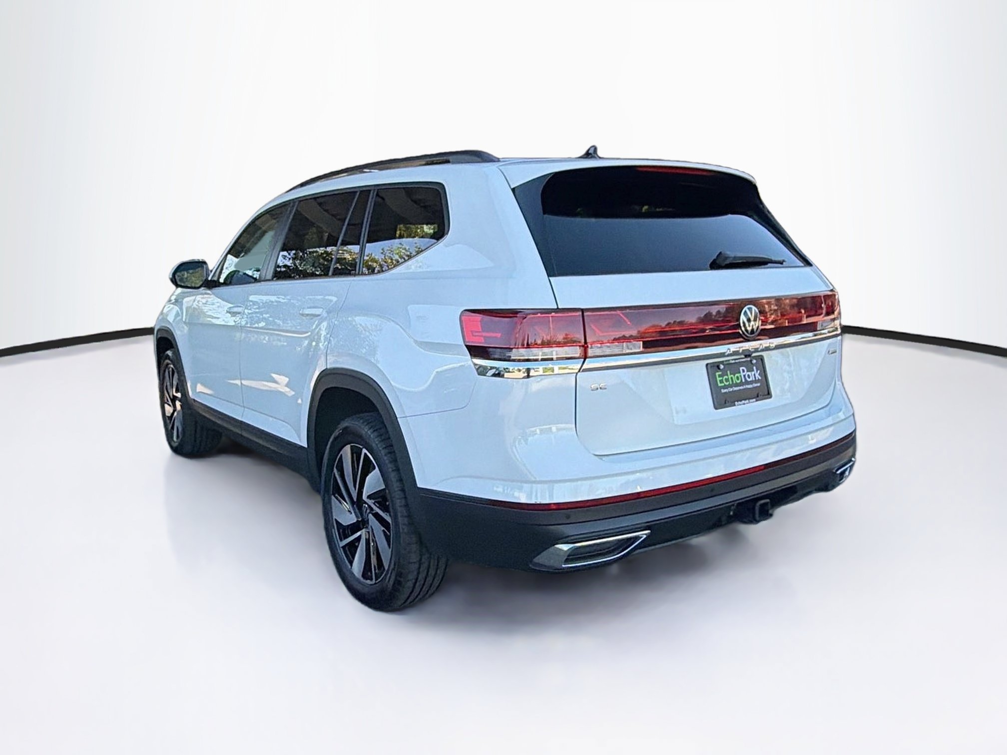 Used 2025 Volkswagen Atlas SE AWD/4WD image 5