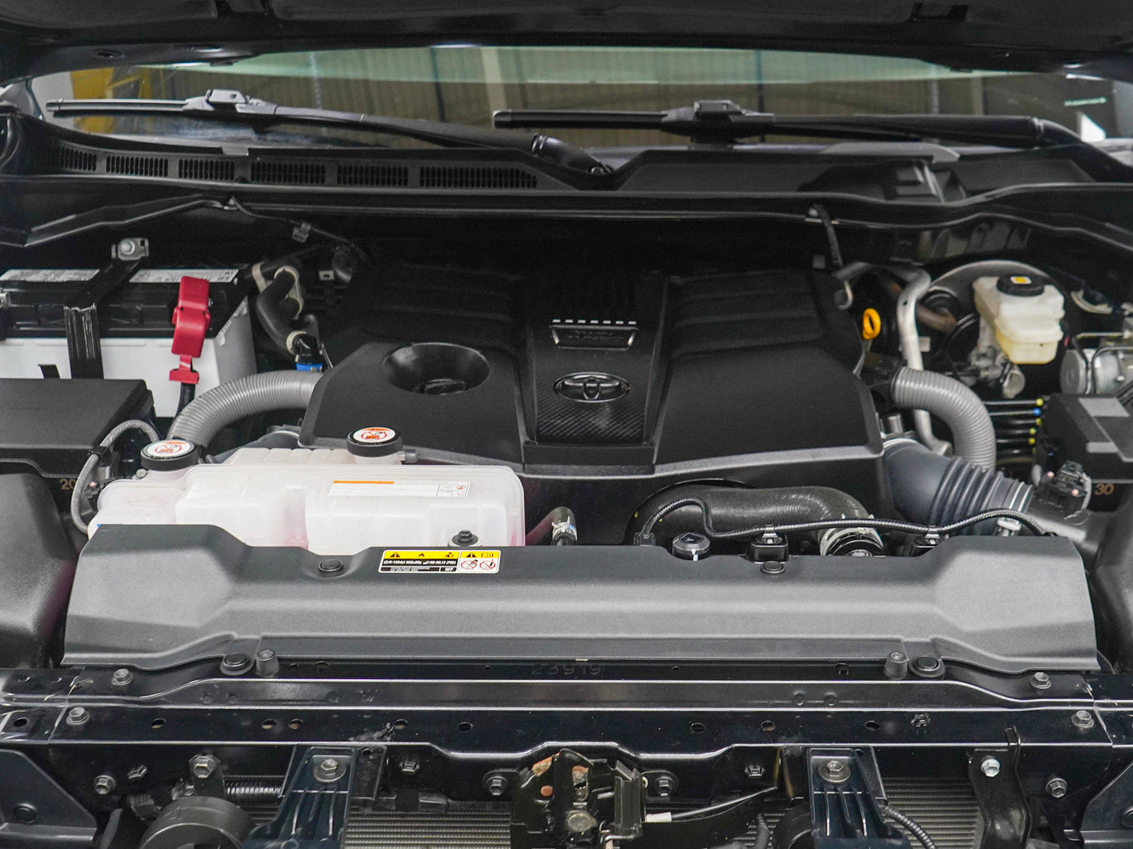 Used 2024 Toyota Tundra SR5 w/ SR5 Premium Package AWD/4WD image 32