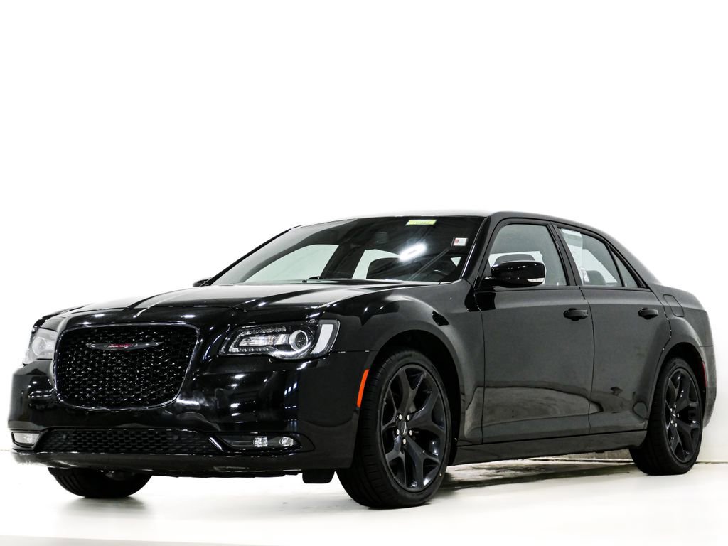 Used 2021 Chrysler 300 S RWD image 3