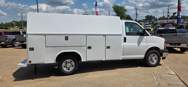 New 2025 Chevrolet Express 3500 Work Van w/ Power Convenience Package image 6