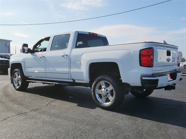 Used 2019 Chevrolet Silverado 2500 LT w/ Custom Sport Edition image 5