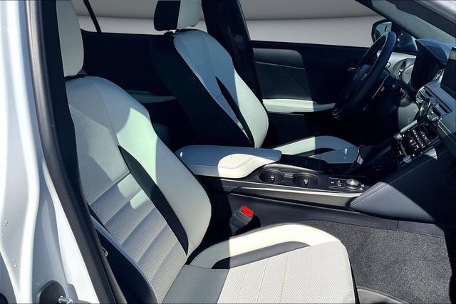 Used 2023 Lexus IS 500 image 28