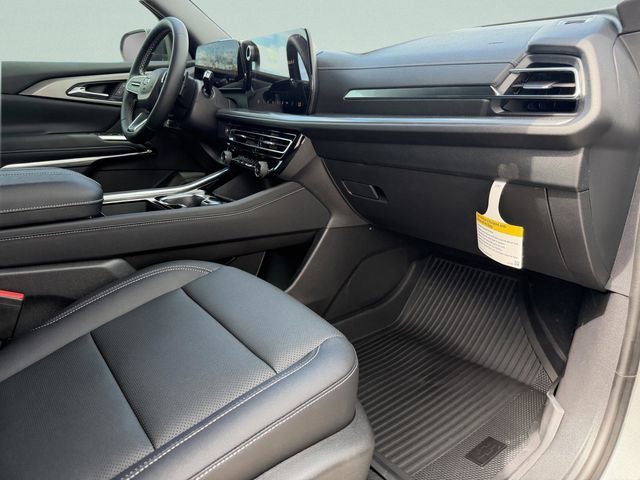 New 2026 Chevrolet Traverse LT w/ Midnight/Sport Edition FWD image 17