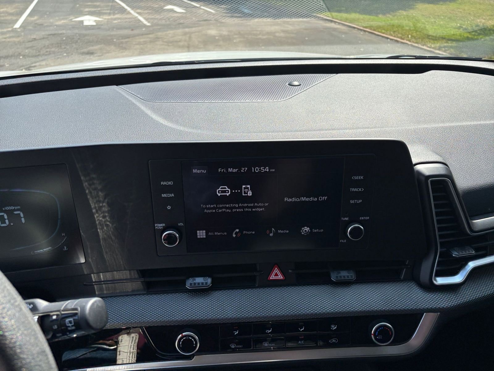 Used 2025 Kia Sportage LX FWD image 17