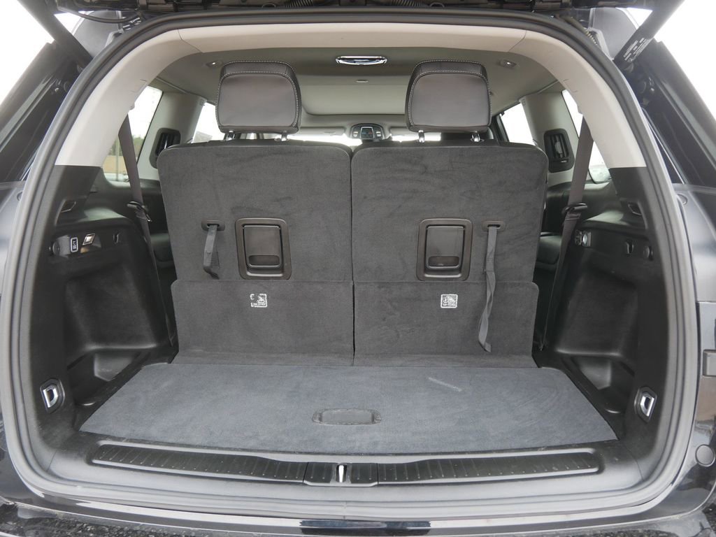 Used 2023 Jeep Grand Cherokee L Limited w/ Luxury Tech Group II image 11