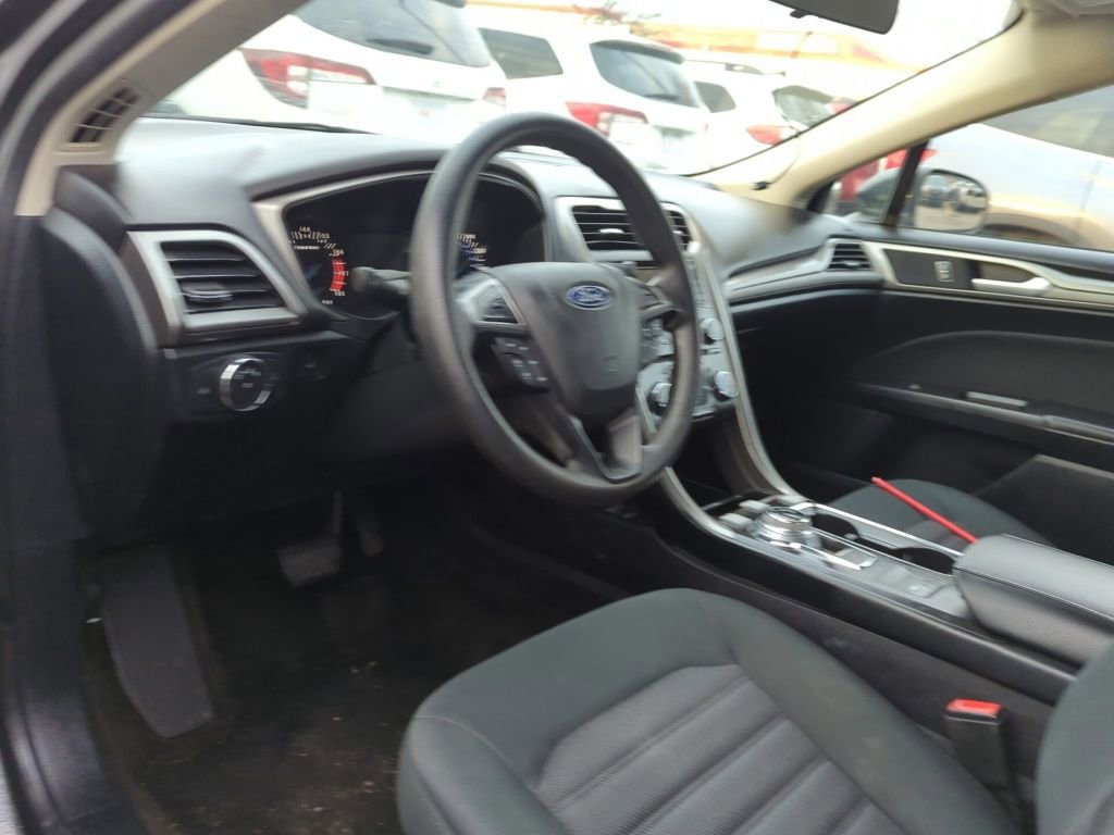Used 2018 Ford Fusion SE image 7
