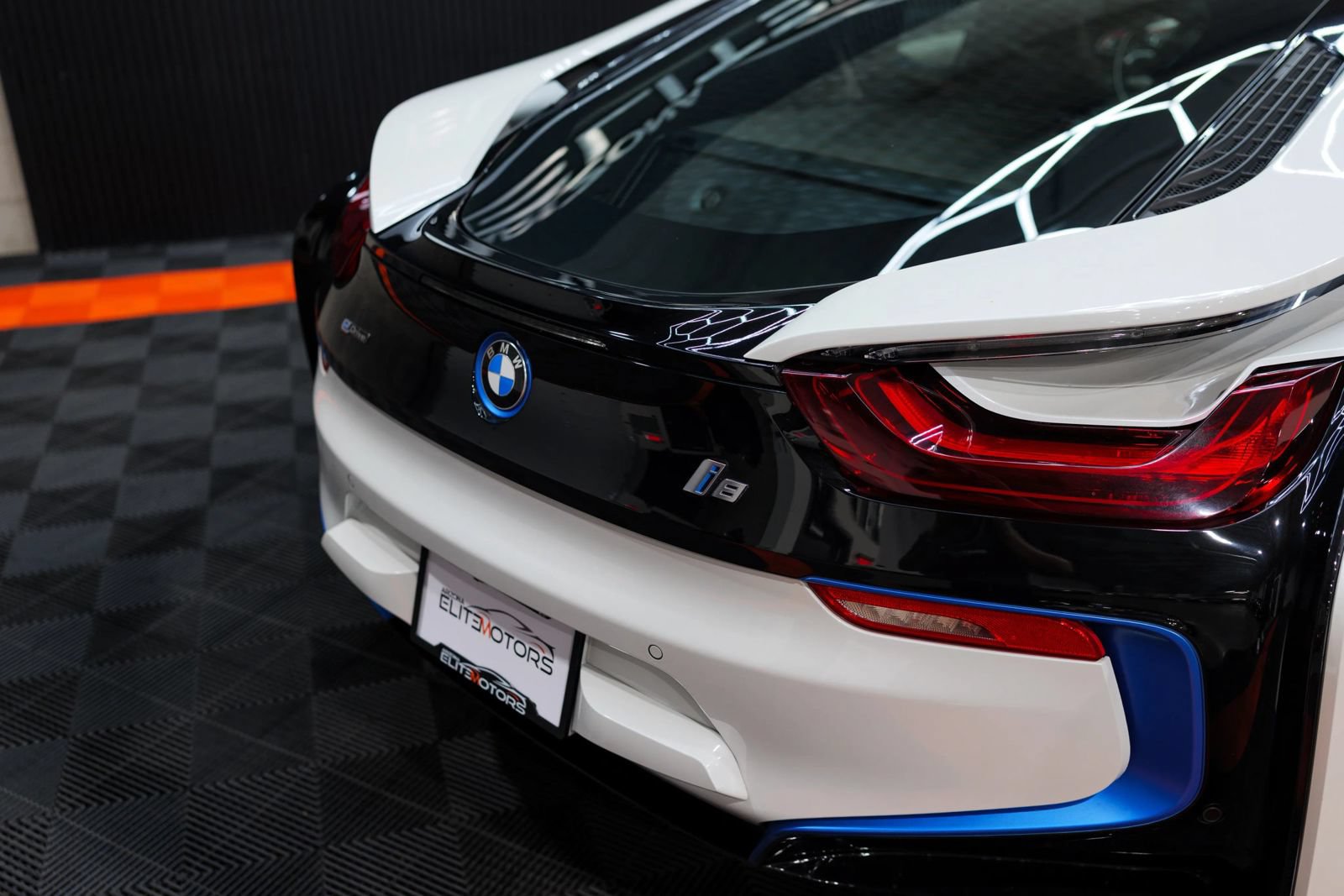 Used 2015 BMW i8 AWD/4WD image 36