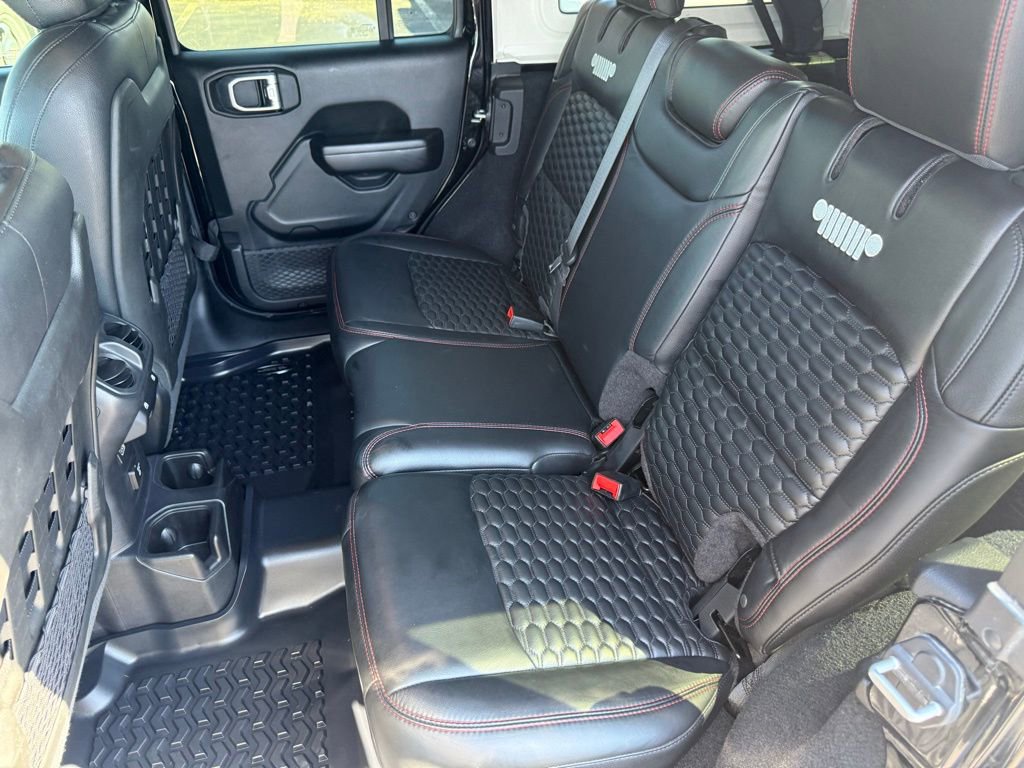 Used 2020 Jeep Wrangler Unlimited Rubicon w/ Steel Bumper Group AWD/4WD image 35