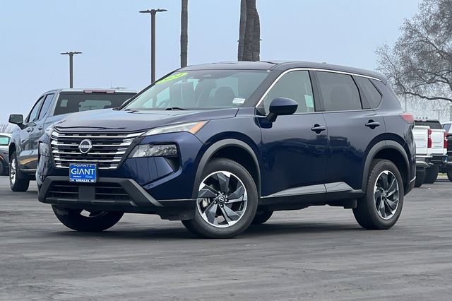 Used 2024 Nissan Rogue SV image 8