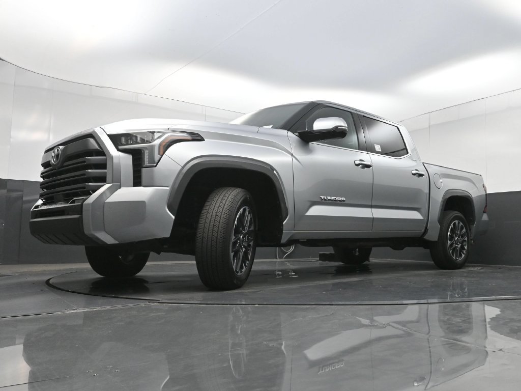 Used 2022 Toyota Tundra Limited AWD/4WD image 30