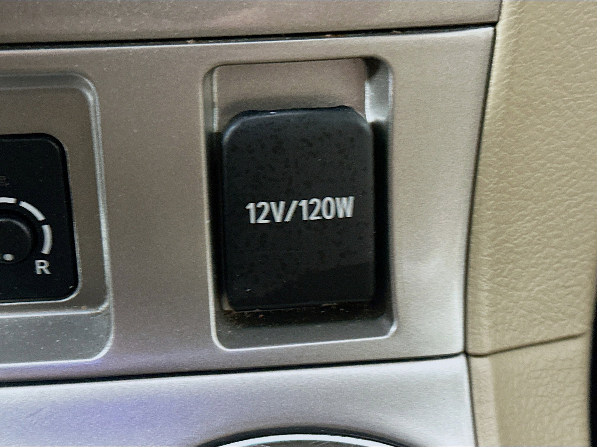 Used 2013 Toyota Highlander SE image 24