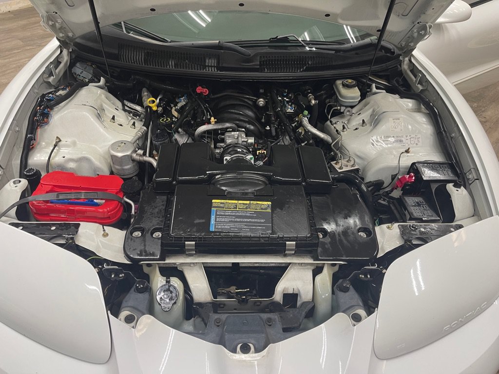Used 2000 Pontiac Firebird Trans Am RWD image 31