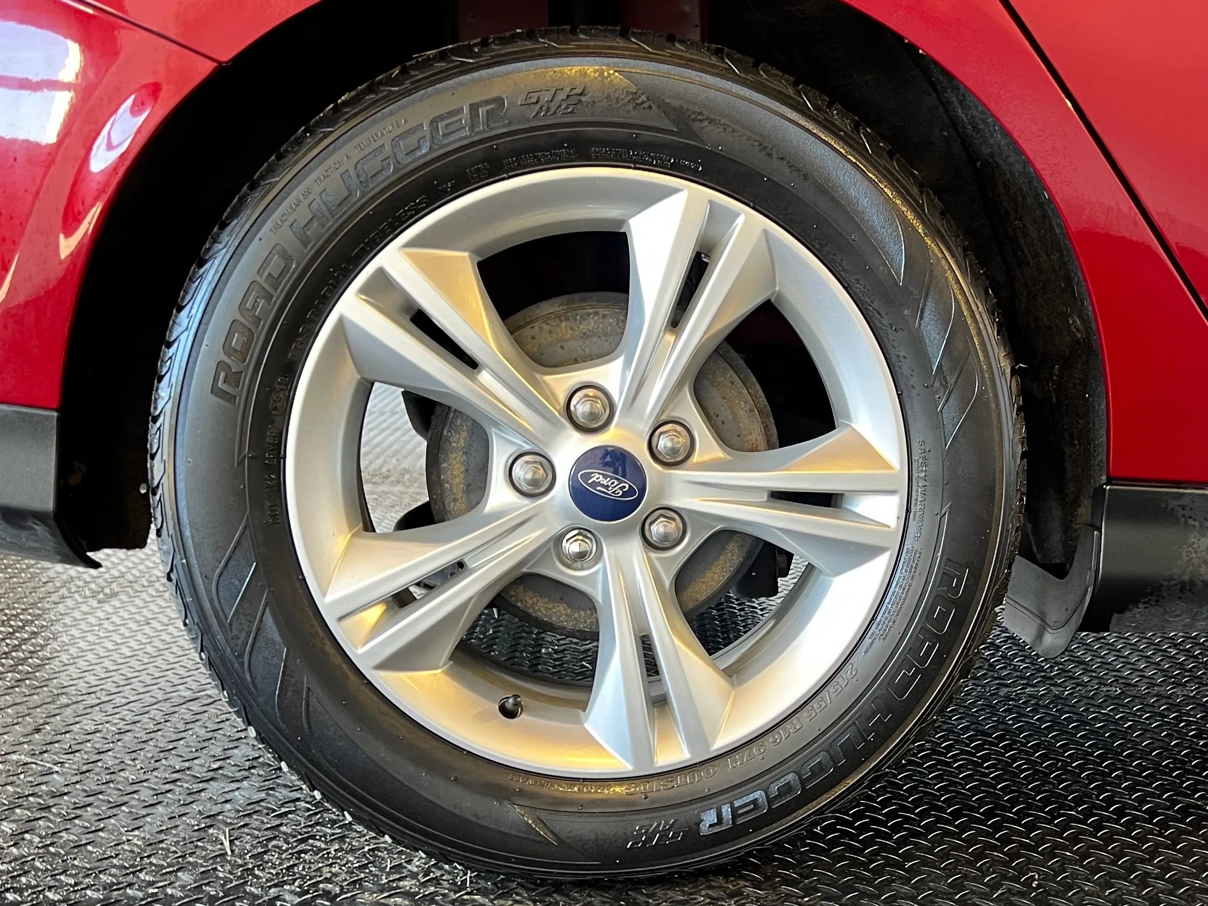 Used 2014 Ford Focus SE w/ SE Winter Package image 8