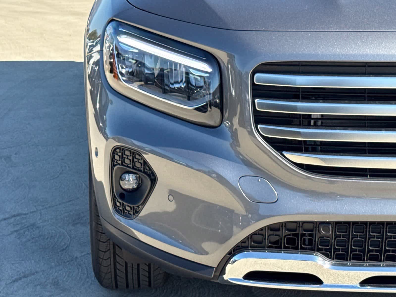 New 2026 Mercedes-Benz GLB 250 4MATIC image 5