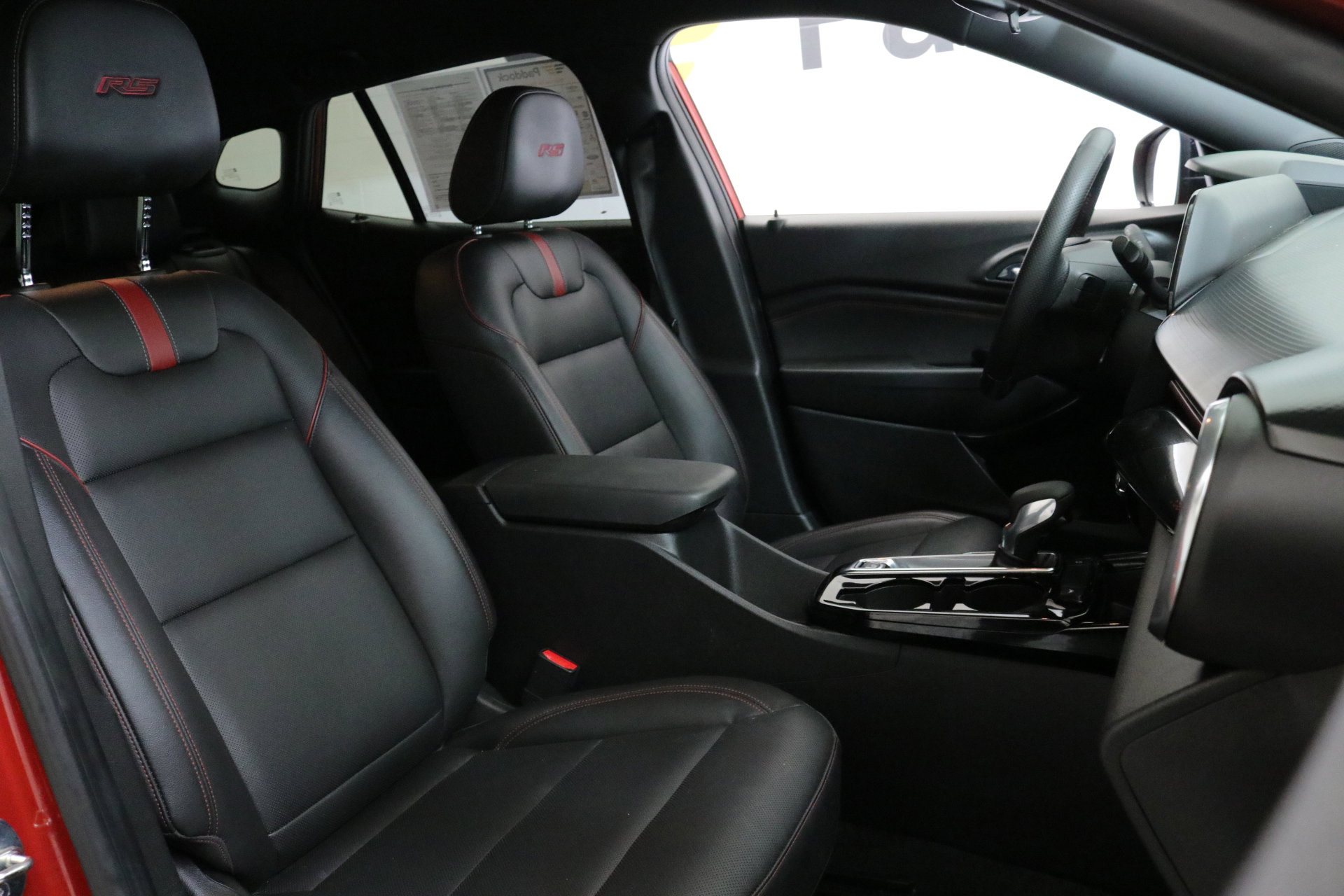 Used 2024 Chevrolet Trax RS w/ Driver Confidence Package image 31