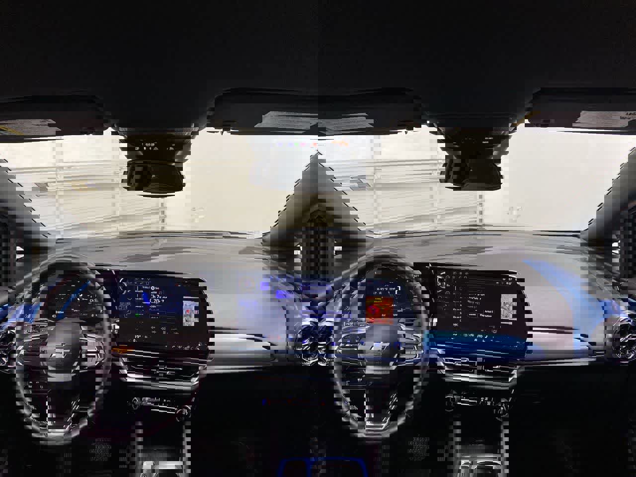 Used 2025 Chevrolet Equinox EV LT w/ Convenience Package image 12