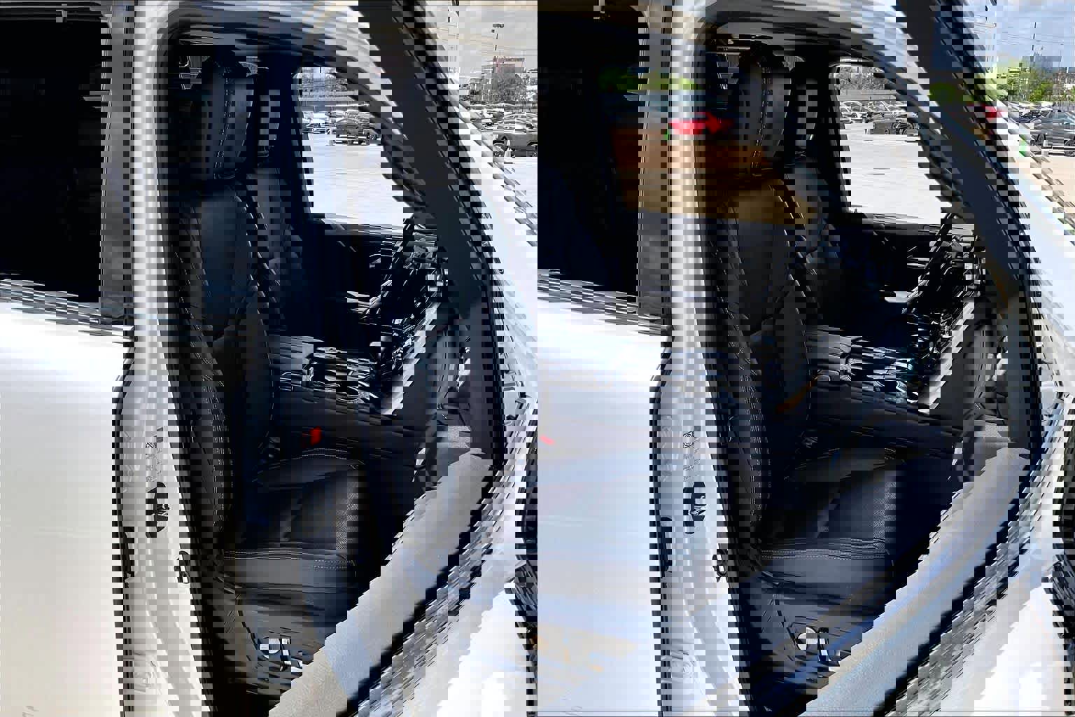 Used 2023 Lexus LX 600 4WD w/ Appearance Package image 8