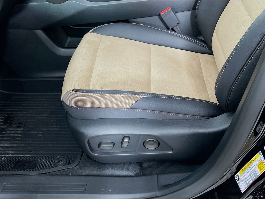 New 2026 Chevrolet Equinox ACTIV w/ Safety and Technology Package image 19