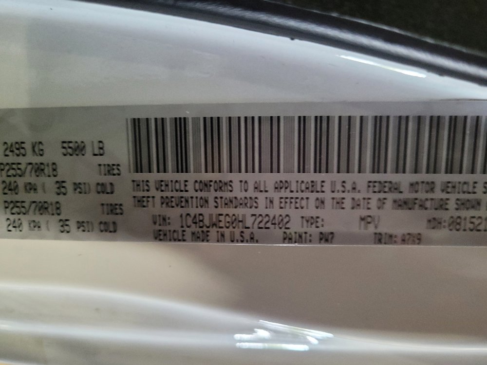 Used 2017 Jeep Wrangler Unlimited Sahara image 33