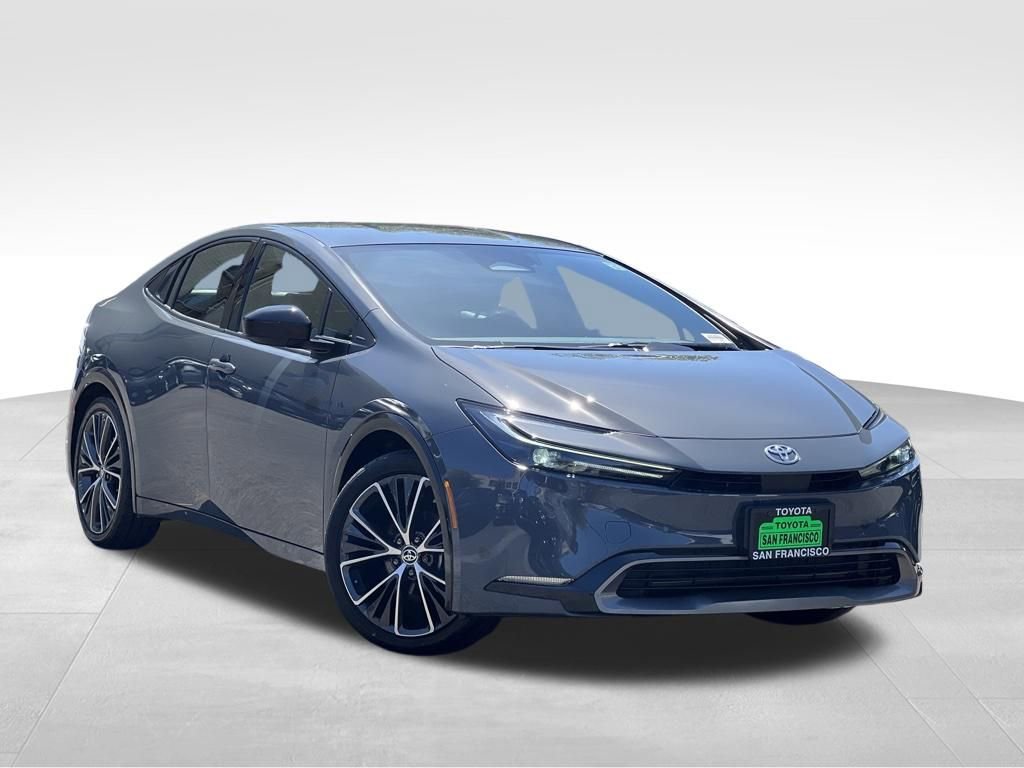 Used 2024 Toyota Prius XLE image 7