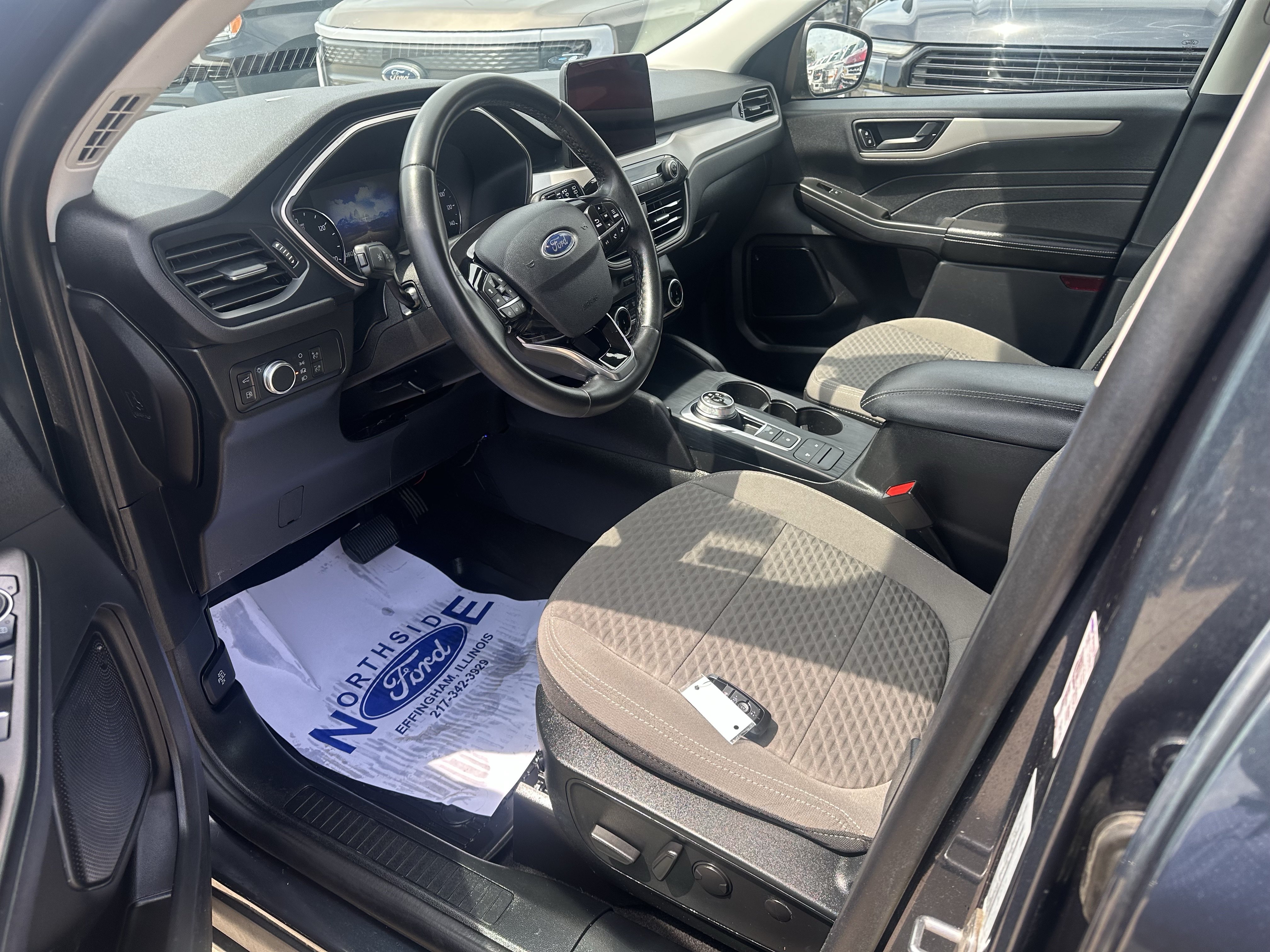 Used 2022 Ford Escape SE w/ Convenience Package FWD image 16