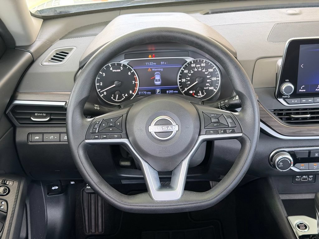 Used 2025 Nissan Altima 2.5 SV FWD image 16